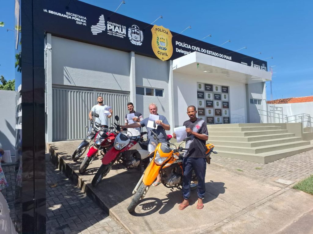 Polícia Civil do Piauí devolve motocicletas recuperadas em Canto do Buriti