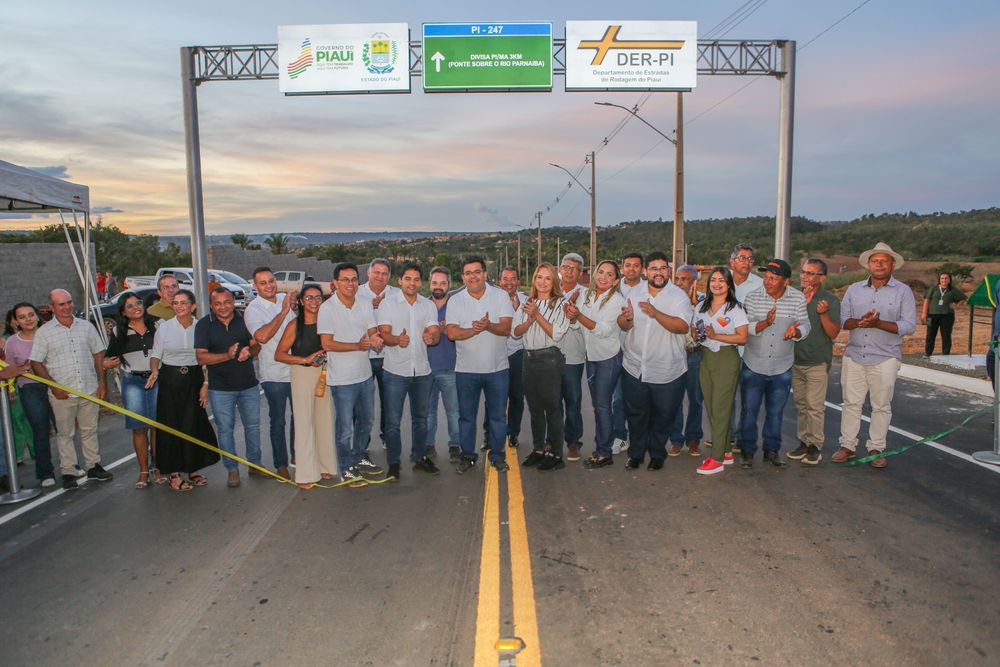 Rafael entrega estrada e prevê inauguração do aeroporto de Uruçuí em 60 dias