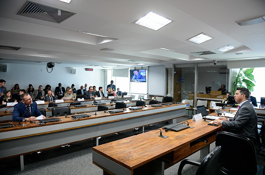 A Comissão de Infraestrutura, presidida pelo senador Marcos Rogério, se reúne na quarta-feira