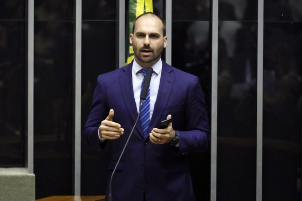 Eduardo Bolsonaro é "reconduzido" à liderança do PSL