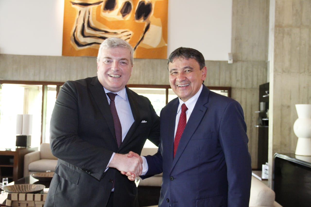 Governador tem encontro com o embaixador da França no Brasil, Michel Miraillet