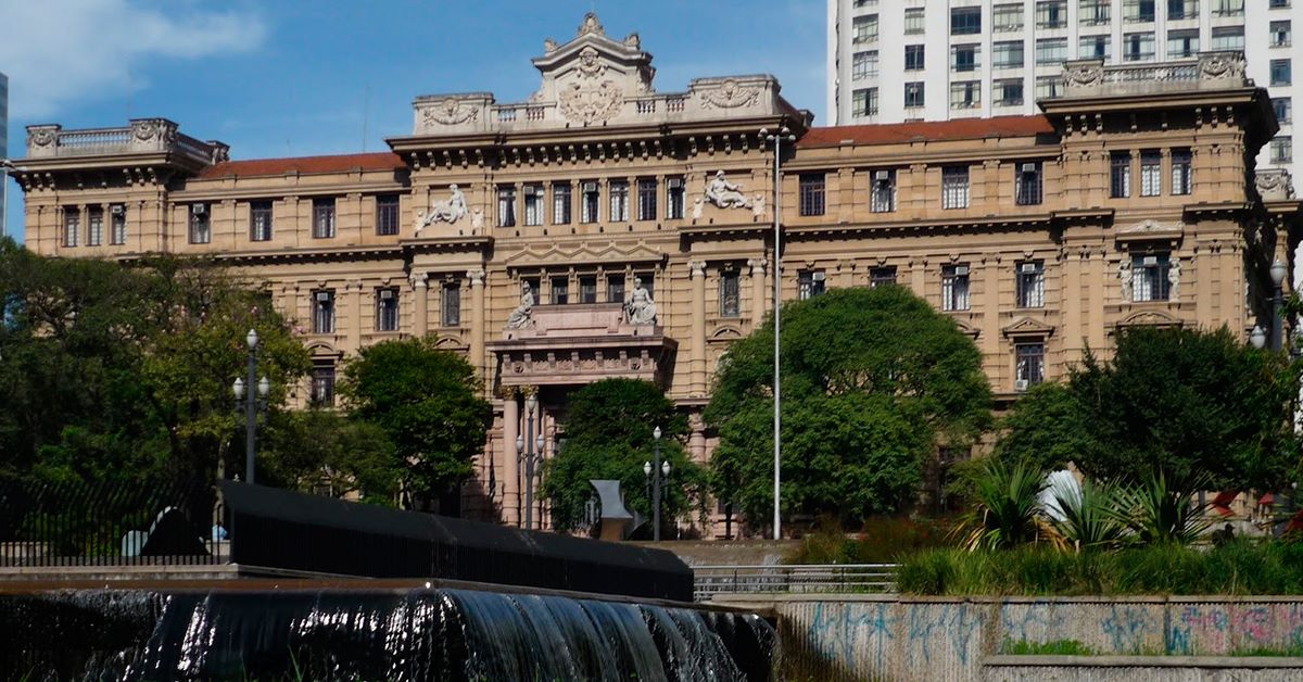 Juíza da Fazenda Pública de SP,  determina que governador João Dória suspenda privatização de presídios