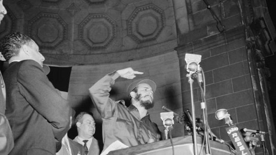 Mais de 16 mil pessoas invadiram o Naumburg Bandshell, no Central Park para ouvir Fidel Castro falar