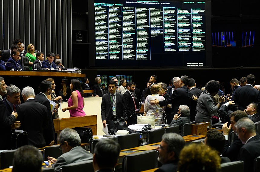 Mesmo com a obstrução de várias bancadas, o projeto que remaneja recursos do Orçamento para emendas chegou a ser aprovada na Câmara dos Deputados