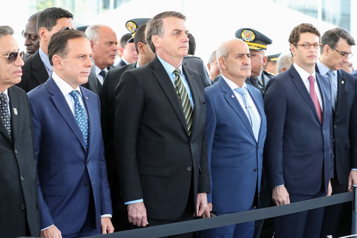 Presidente Jair Bolsonaro e governador João Dória de São Paulo - solenida de formação de sargentos da PMSP