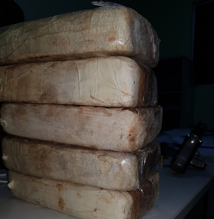 Crack encontrado no veículo após reboque