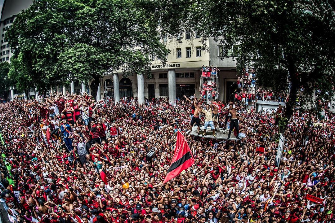 Flamenguistas comemoram a vitória da Libertadores