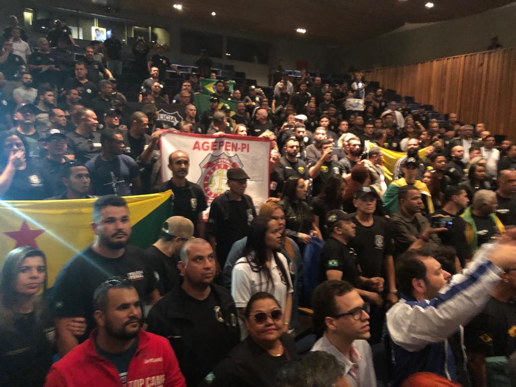 Marcha dos Agentes Penitenciários a Brasília em agosto deste ano - organizada pela AGEPEN-BRASIL, cuja pauta foi: POLÍCIA PENAL JÁ!