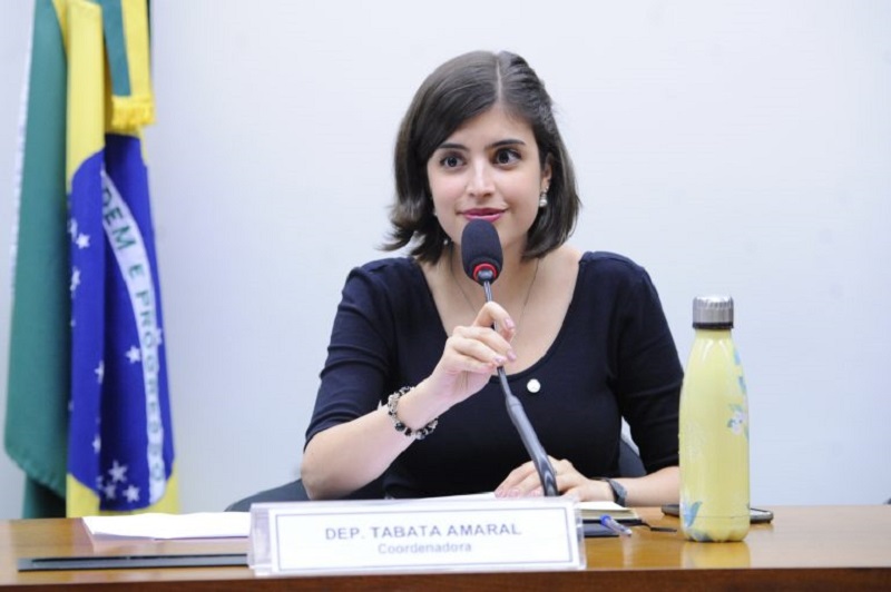 A relatora, Tabata Amaral (PDT- SP), acredita que a exposição dos agressores intimide as denúncias