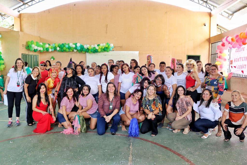 Coordenadora de Educação nas Prisões do Piauí, Jussiara Valente, da Diretoria de Humanização da Sejus coordenou a atividade social na Penitenciária Feminina de Teresina