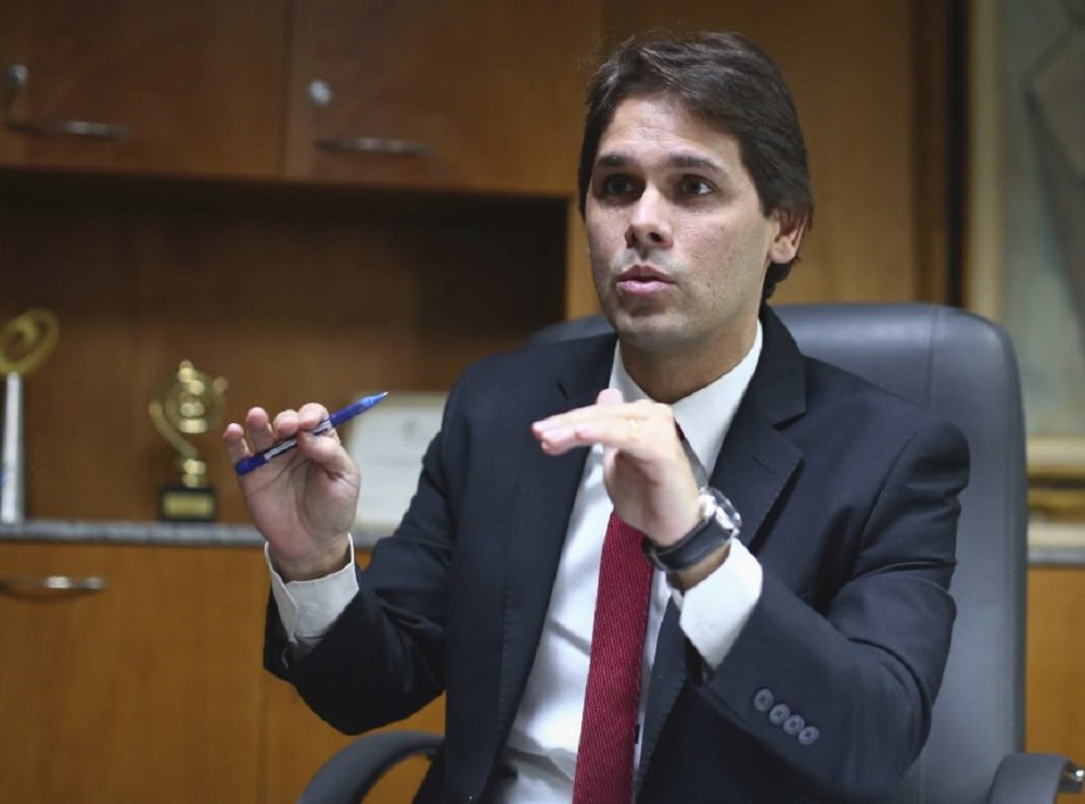 O presidente do INSS, Renato Vieira, durante entrevista ao Poder360, em Brasília