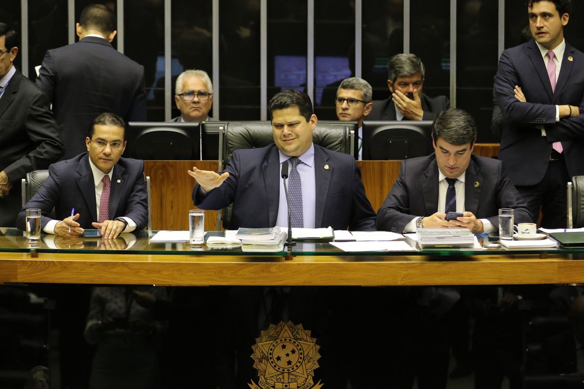 Sessão foi encerrada antes do previsto, após obstrução de partidos