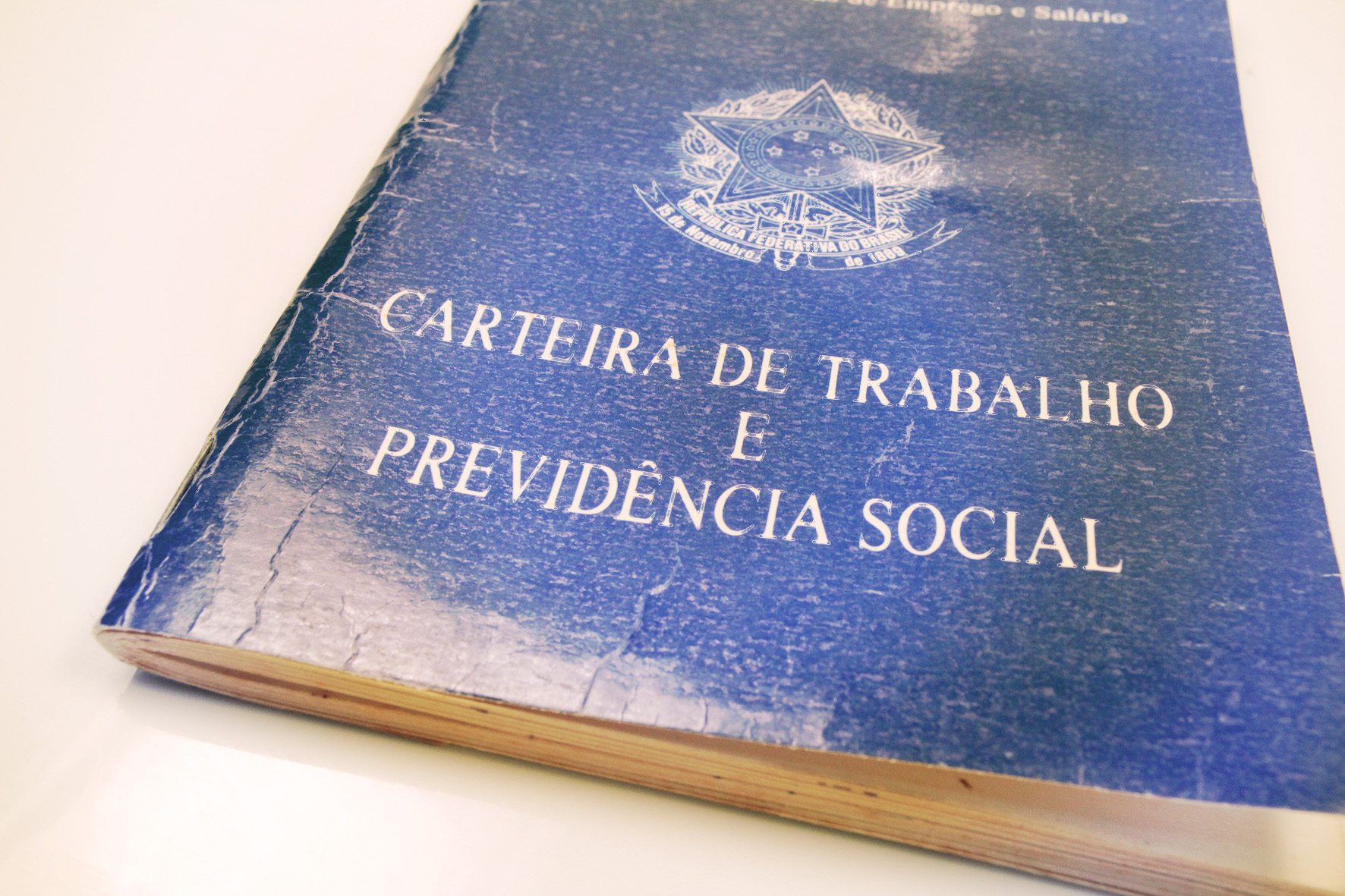 A população sem carteira assinada cresceu 3,4%