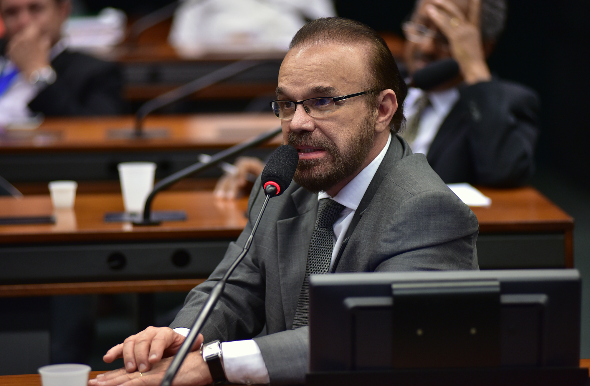 Deputado Lincoln Portela: "A igualdade entre homens e mulheres somente tem efetividade se houver o reconhecimento da posição jurídica de cada um"