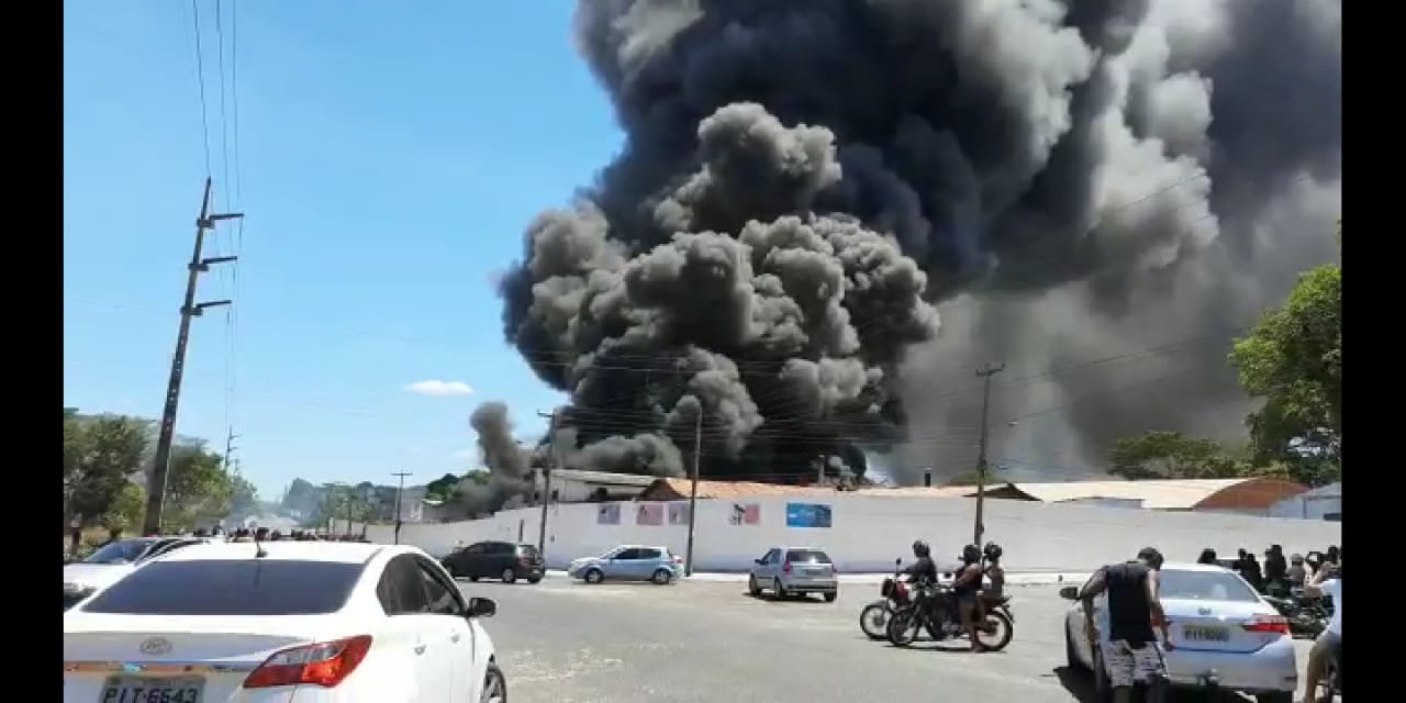 Incêndio no Distrito Industrial de Teresina