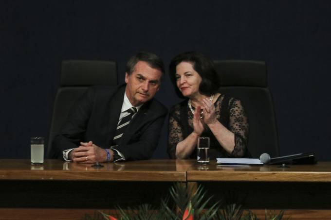 O presidente Jair Bolsonaro e a procuradora geral da República, Raquel Dodge