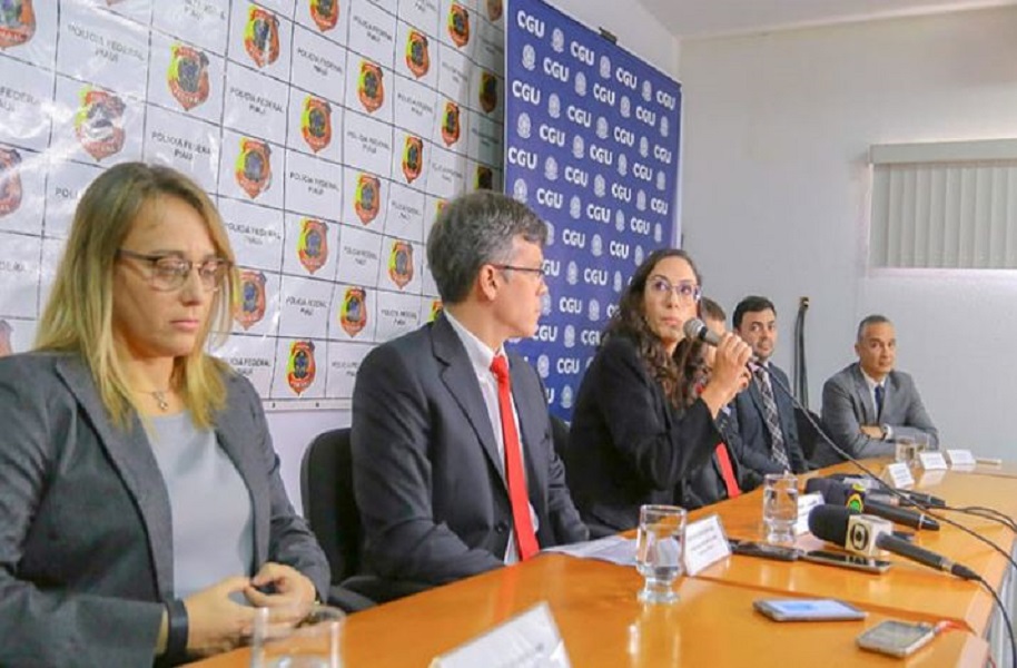 Coletiva de imprensa da Polícia Federal sobre a Operação Satélites