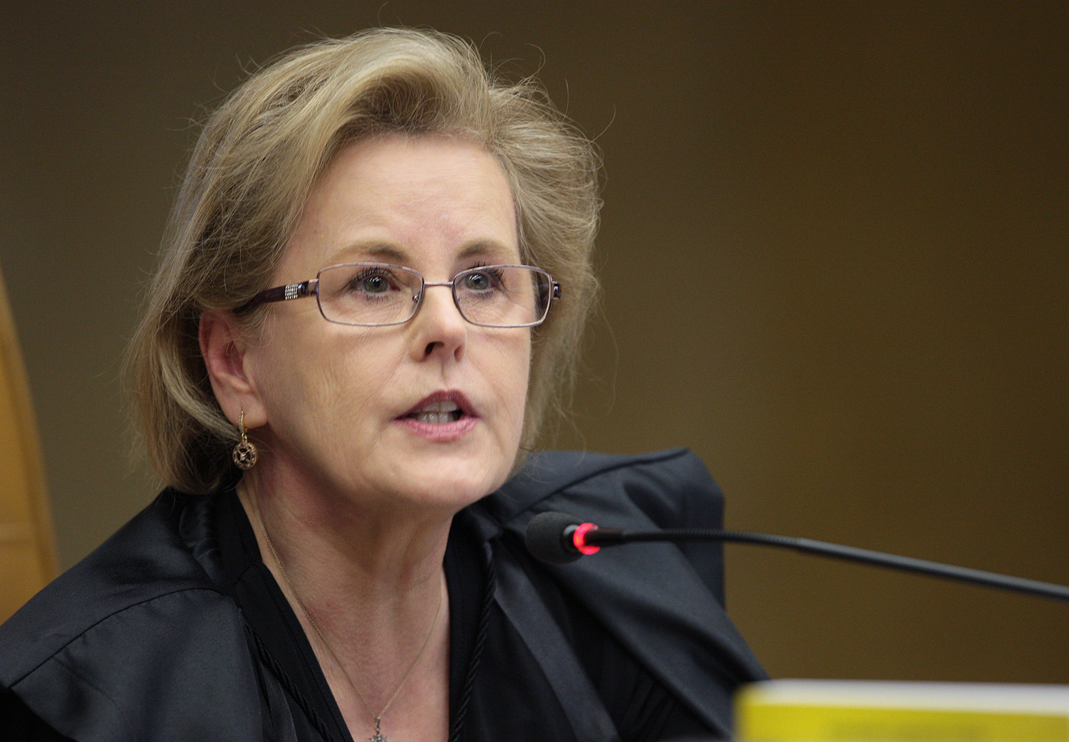 Ministra Rosa Weber decide favorável para TJ-RS