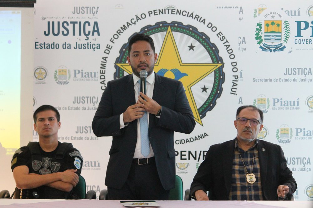 Carlos Edilson, secretário da Justiça, fala sobre avanços no formação dos Policiais Penais (Foto: ascom/sejus) Carlos Edilson, secretário da Justiça, fala sobre avanços no formação dos Policiais Penais (Foto: ascom/sejus)