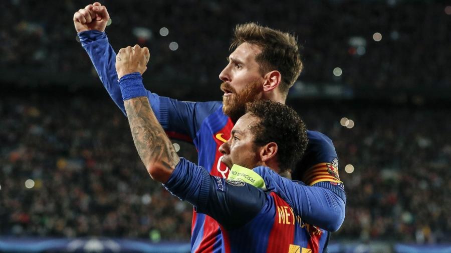 Messi e Neymar comemoram classificação do Barça contra o PSG em 2017