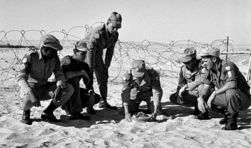 O Batalhão de Suez foi enviado pelo Exército Brasileiro e participou dos conflitos da Guerra dos Seis Dias em 1967 no Oriente Médio