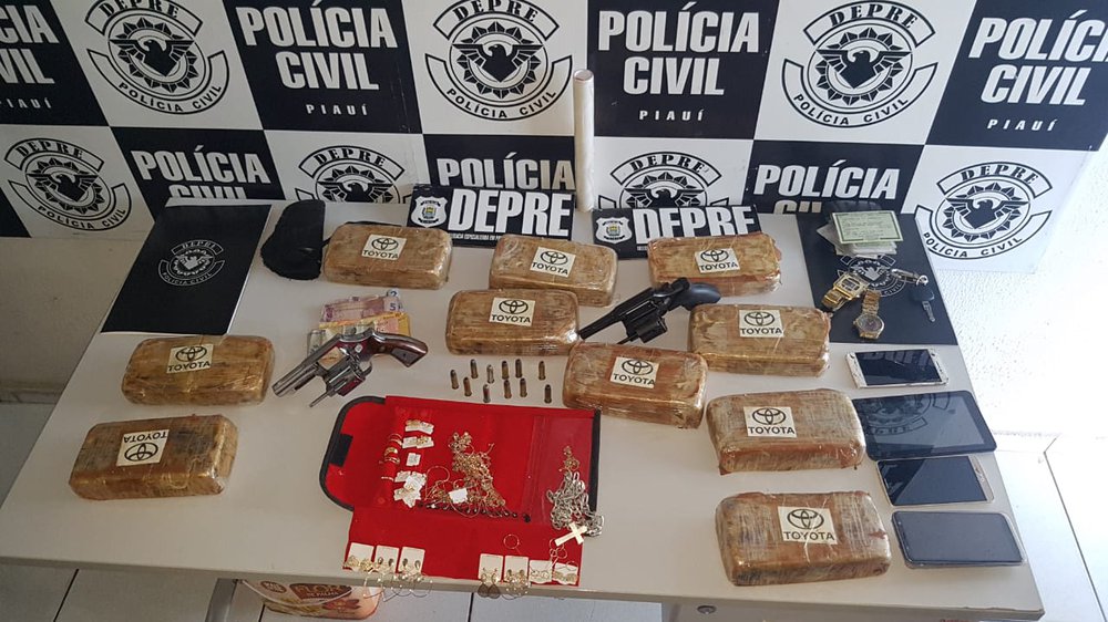 Objetos apreendidos pela Polícia (Foto: PM -PI) Objetos apreendidos pela Polícia (Foto: PM -PI)