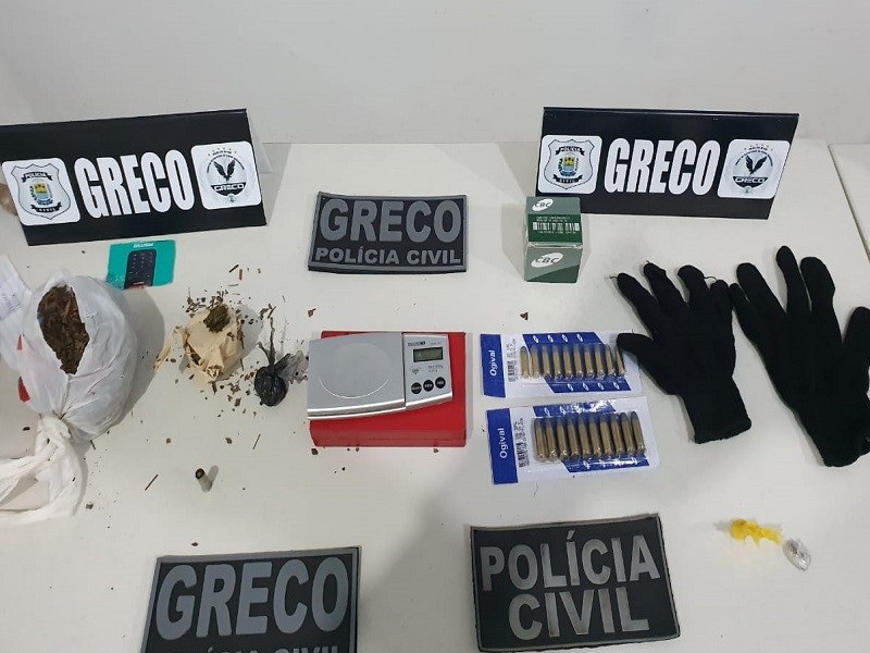 Objetos  apreendidos pela Polícia