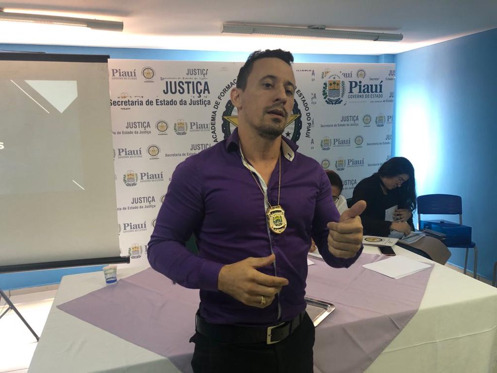 Prof. Marcos Paulo - defende cursos específicos de como o Policial Penal usar sua arma fora do serviço (Foto: Jacinto Teles/JTNews) Prof. Marcos Paulo - defende cursos específicos de como o Policial Penal usar sua arma fora do serviço (Foto: Jacinto Teles/JTNews)