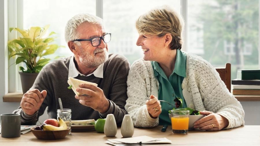 A alimentação deve ir mudando conforme envelhecemos