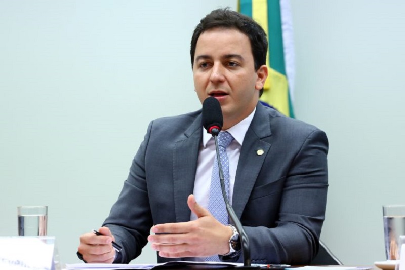 Célio Studart (PV-CE), autor da proposta