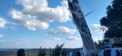 Cristo sendo posto na torre da Igrejinha do Céu