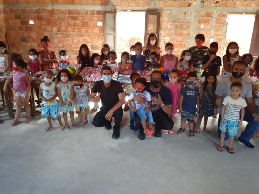 Diretores do Sinpolpen participam de evento social pela alegrias de crianças carentes em Jaderlândia
