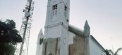 Enfim, o Cristo está no seu lugar: no topo da Igrejinha do Céu em Viçosa do Ceará