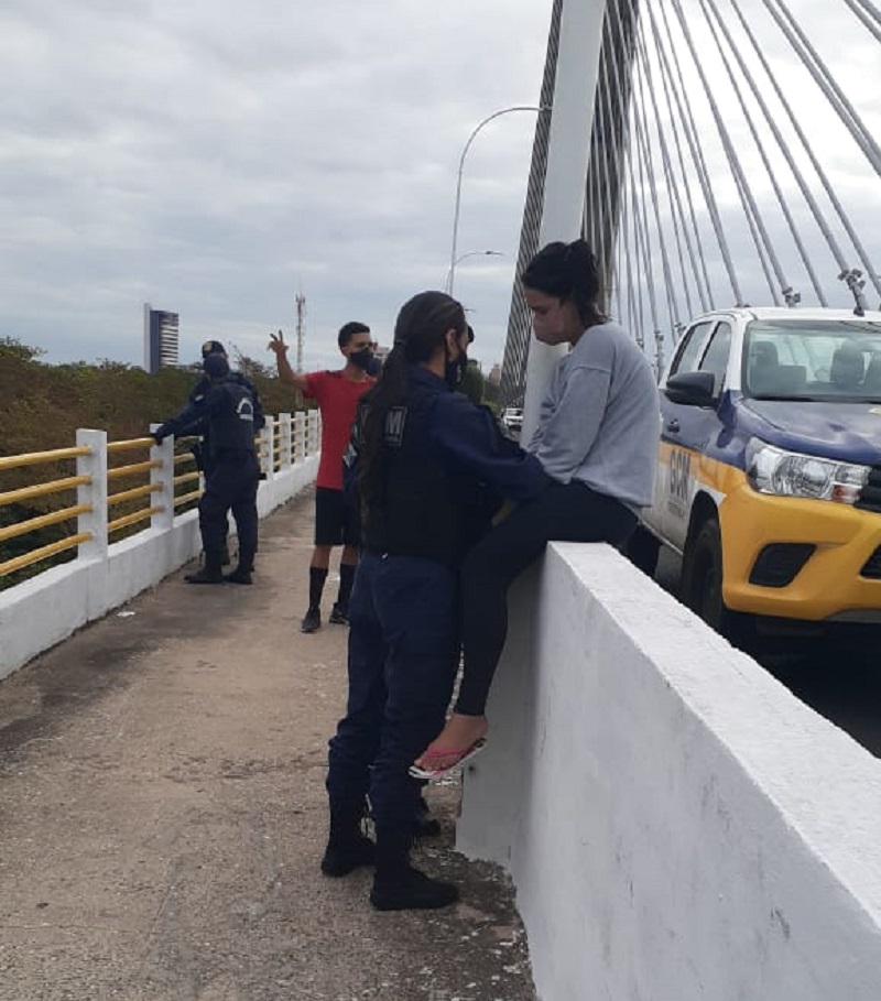 GCM impede suicídio na Ponte Estaiada