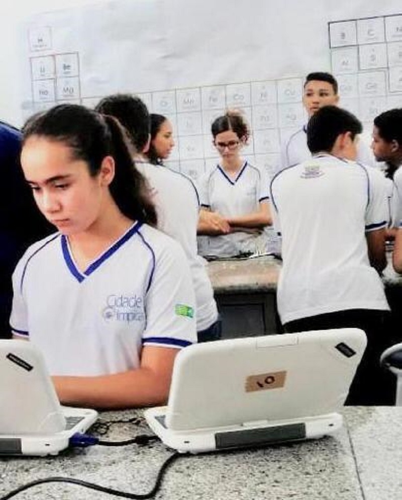 O time de Teresina foi formado por quatro alunos de escolas municipais, liderados pelo professor Edwar Montenegro