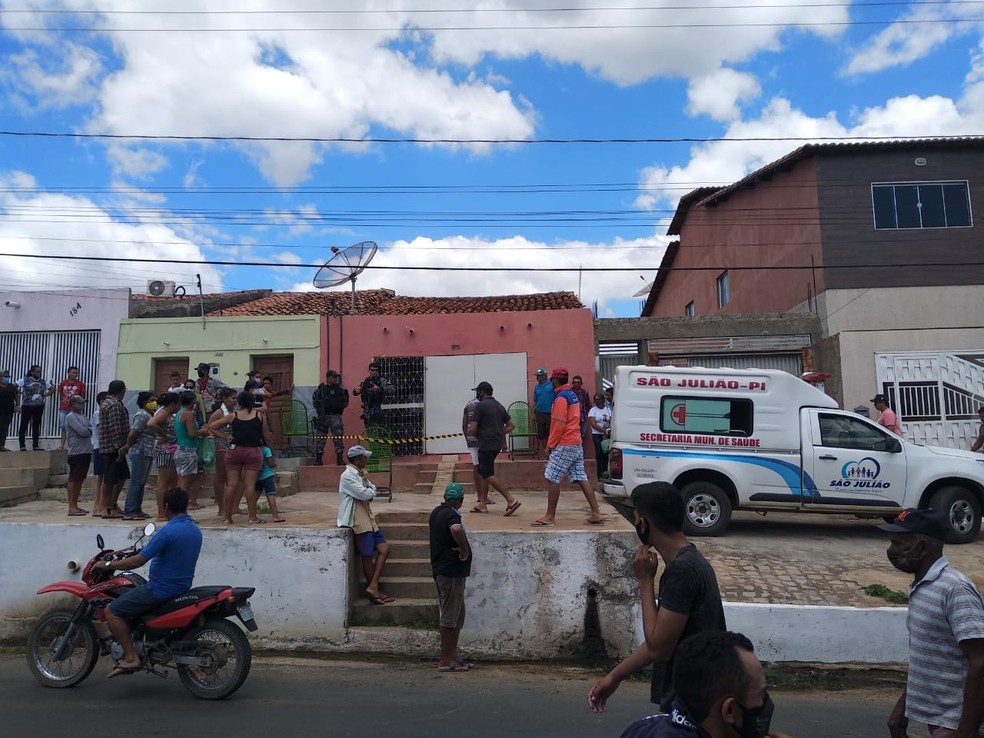 Corpos das vítimas foram encontrados por populares em São Julião (PI)