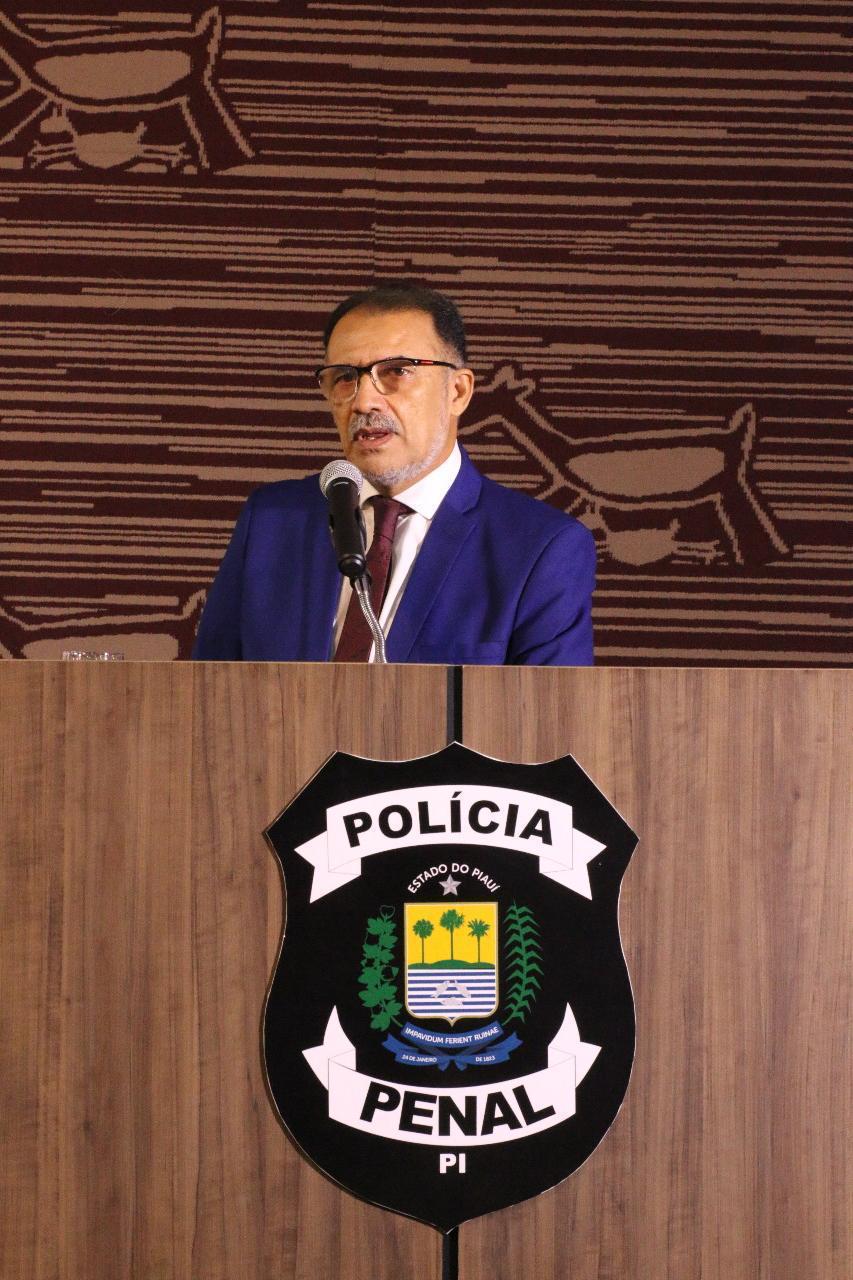 Diretor da Academia de Polícia Penal do Piauí (ACADEPEN-PI), Policial Penal Jacinto Teles declara formados todos os alunos do CFI/2020