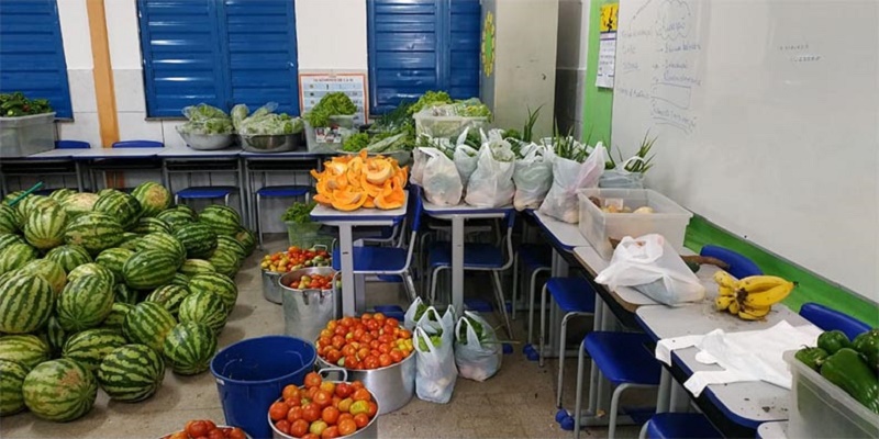 Entrega de alimentos é retomada na capital