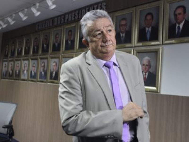Marcos Vinícius é advogado da Abecs