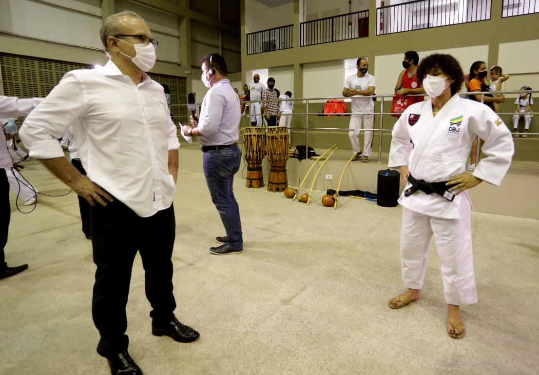 O prefeito de Teresina, Firmino Filho (PSDB), e a judoca Sarah Menezes