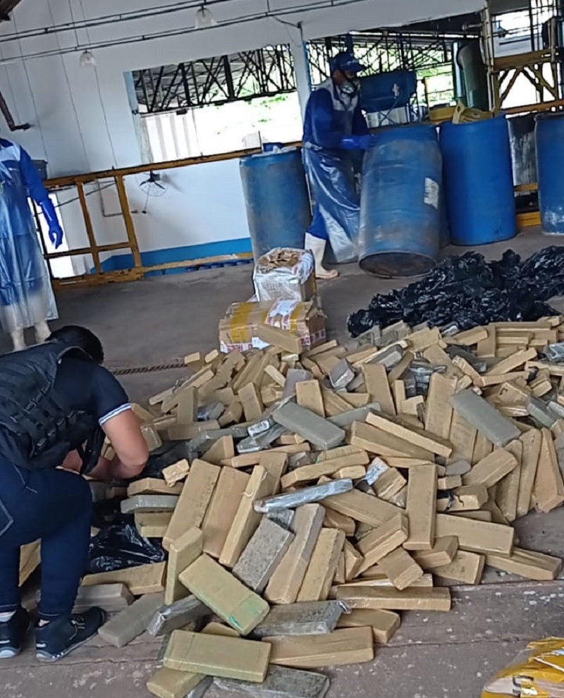 Polícia Civil realiza incineração de 607 kg de drogas