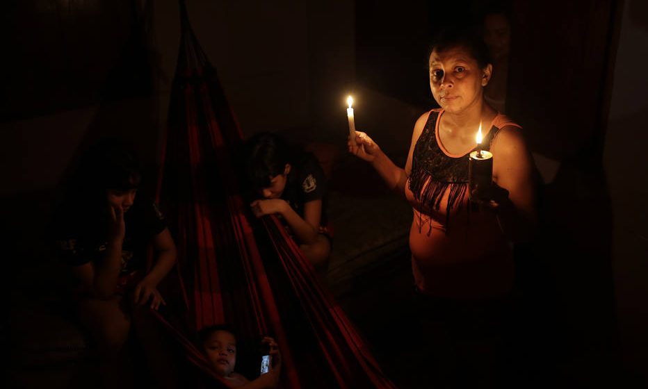 Problema em subestação deixa maior região de Macapá sem luz