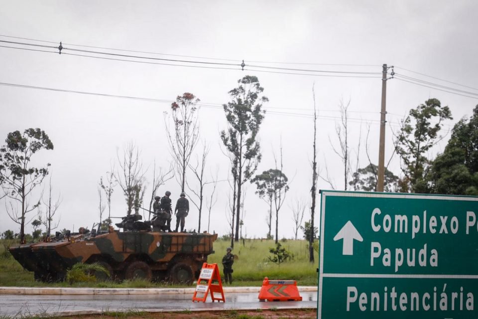 Forças Armadas ficarão no local até 6 de maio. (Foto: Igor Estrela/Metrópoles) Forças Armadas ficarão no local até 6 de maio. (Foto: Igor Estrela/Metrópoles)