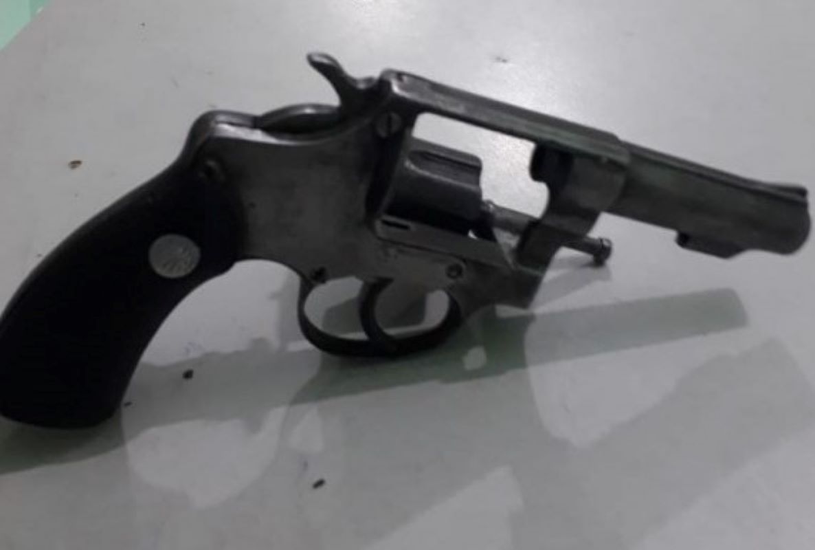 O 8º Batalhão da PM-PI aprende duas armas de fogo no último final de semana.