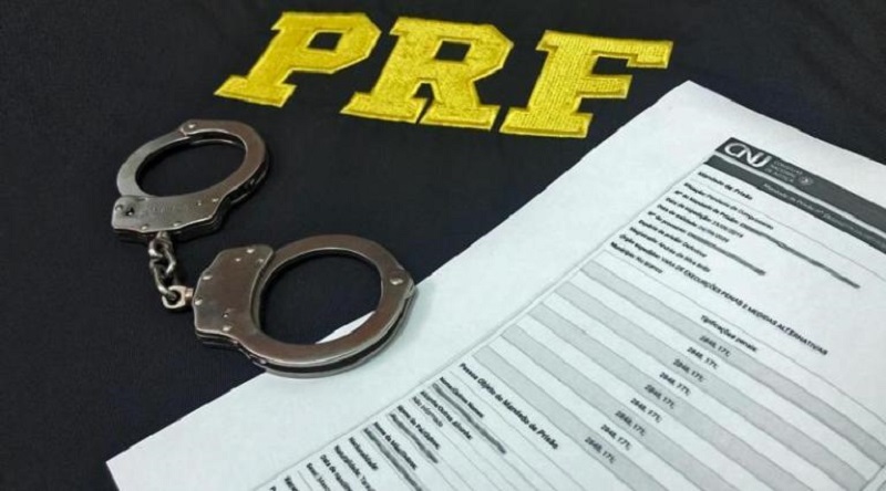 O flagrante foi registrado durante fiscalização na BR 343, na cidade de Parnaíba/PI ao abordarem o veículo MMC/L200 TRITON HPE, para verificação