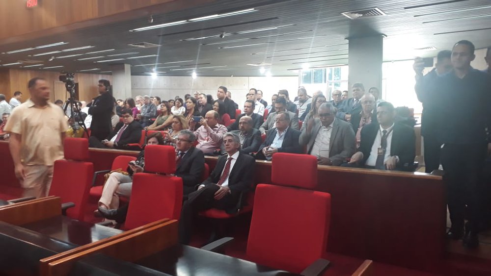 Presidente do Banco do Nordeste recebe título de Cidadão Piauiense em sessão solene da Alepi (Foto: Joélia Cantuária/JTNEWS) Presidente do Banco do Nordeste recebe título de Cidadão Piauiense em sessão solene da Alepi (Foto: Joélia Cantuária/JTNEWS)