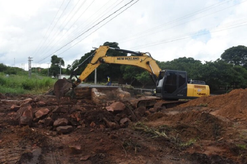 A cidade foi atingida por fortes chuvas. Choveu 400 mm em apenas uma semana, causando danos à população