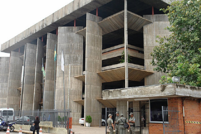 A medida também leva em conta a necessidade de se evitar contaminações de grande escala e de restringir riscos, além viabilidade tecnológica de realização de atividades laborais em regime remoto