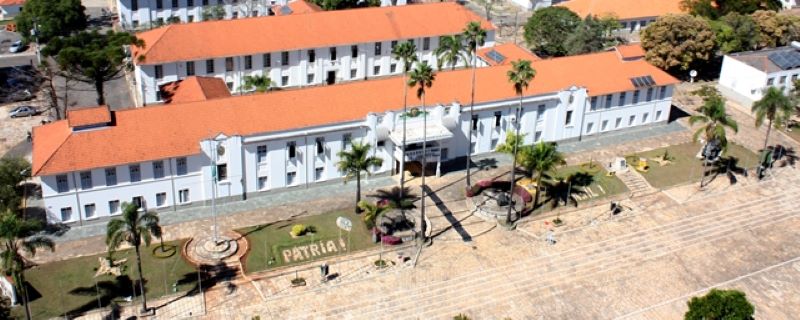 ESCOLA DE SARGENTOS DAS ARMAS - Escola Sargento Max Wolf Filho