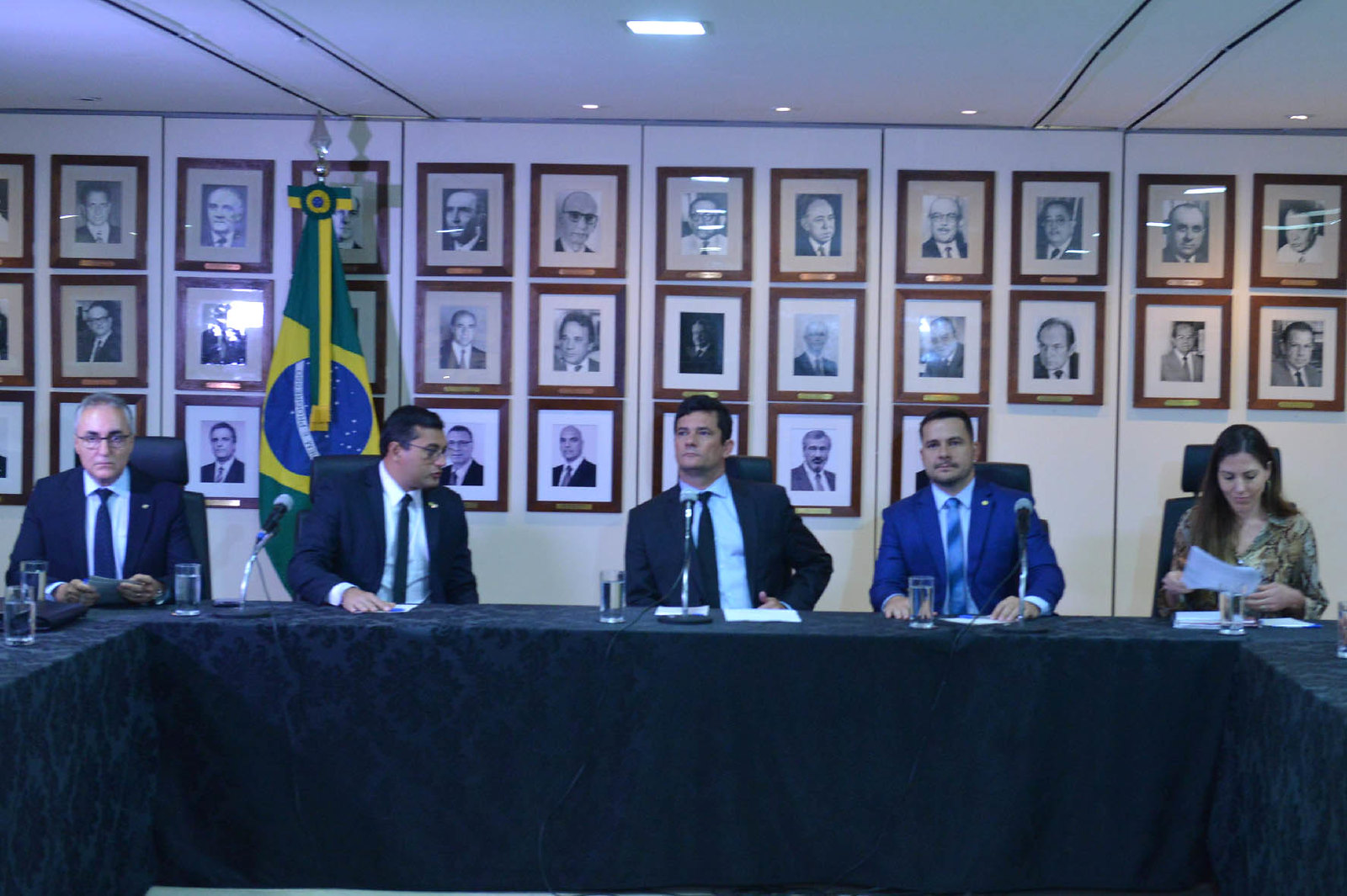 Ministro Sérgio Moro em solenidade recente no MJSP, ao seu lado direito o deputado federal Alberto Neto